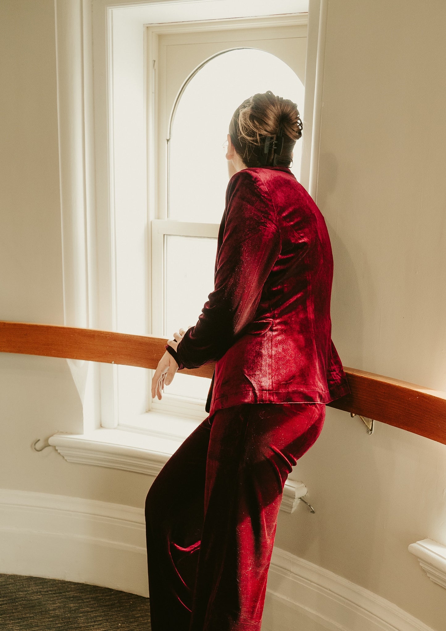 VELVET BLAZER BURGUNDY