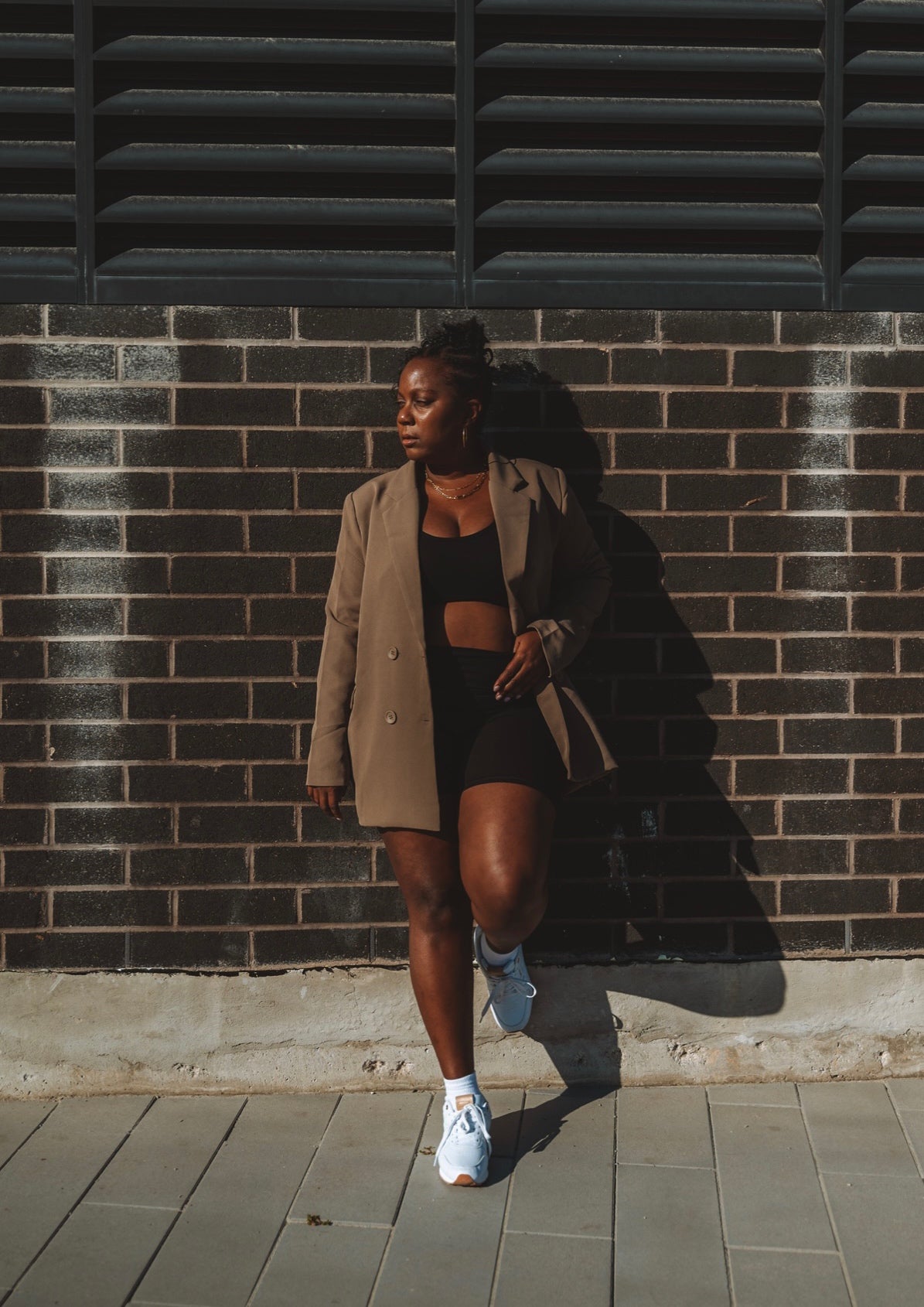 THE BOYFRIEND BLAZER TAUPE